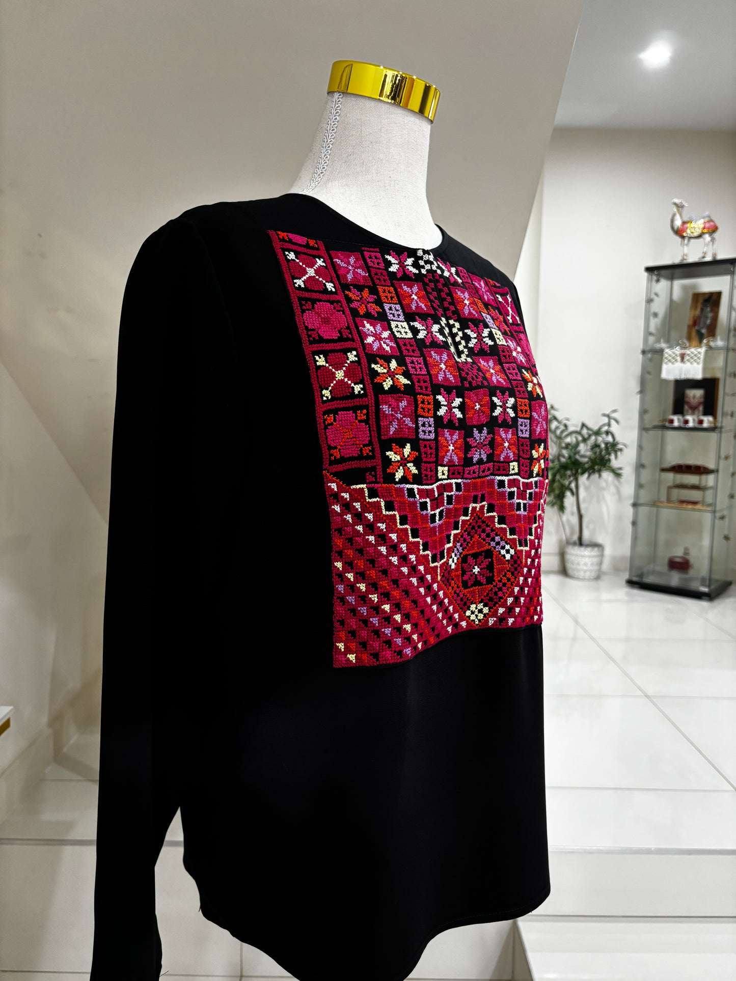 Tatreez top (Al Khalil City Qabah)