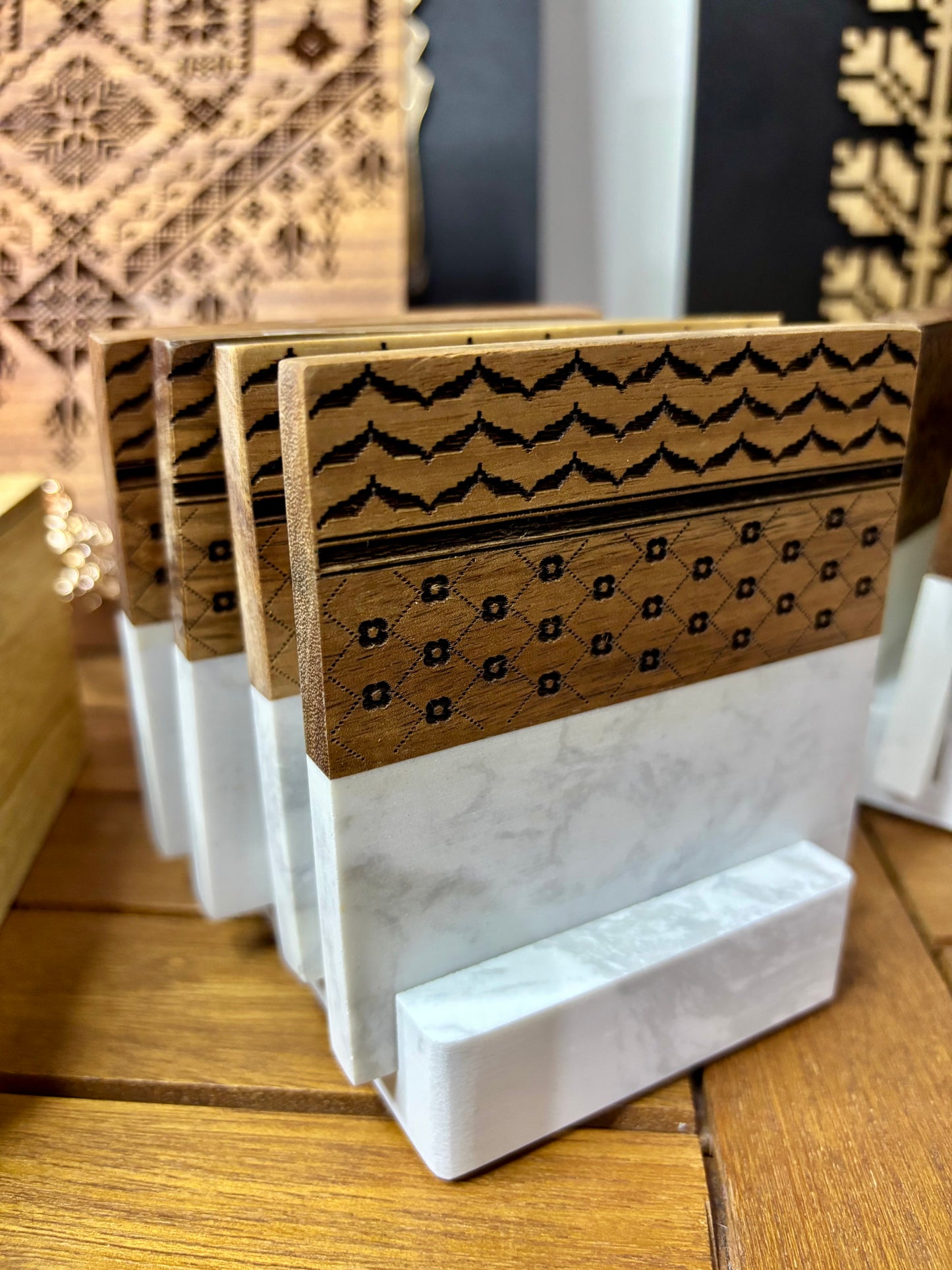 Marble Wood Keffiyeh Coasters with a Stand (4 Coasters)