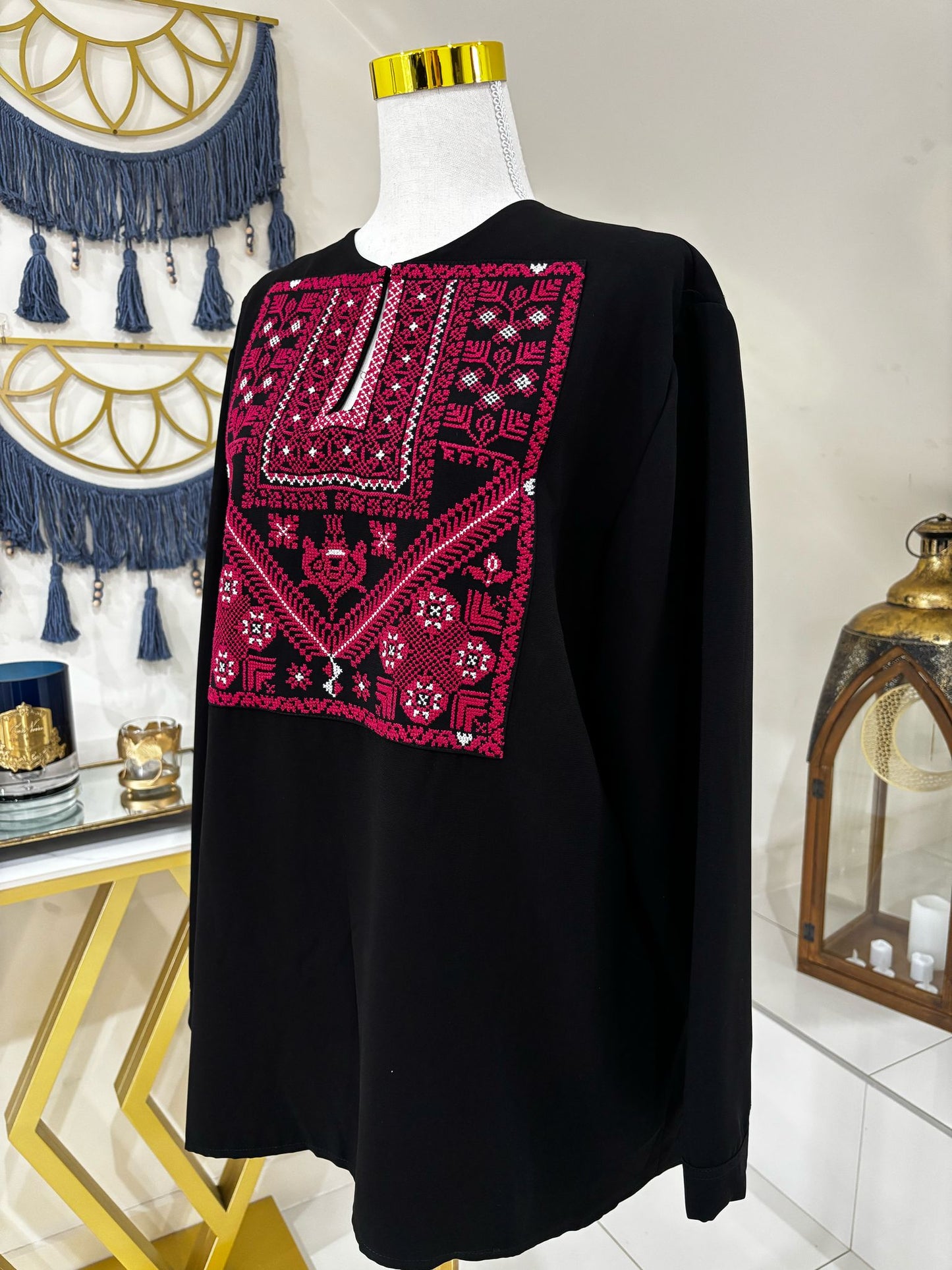 Tatreez top (Ramallah City Qabah) Black