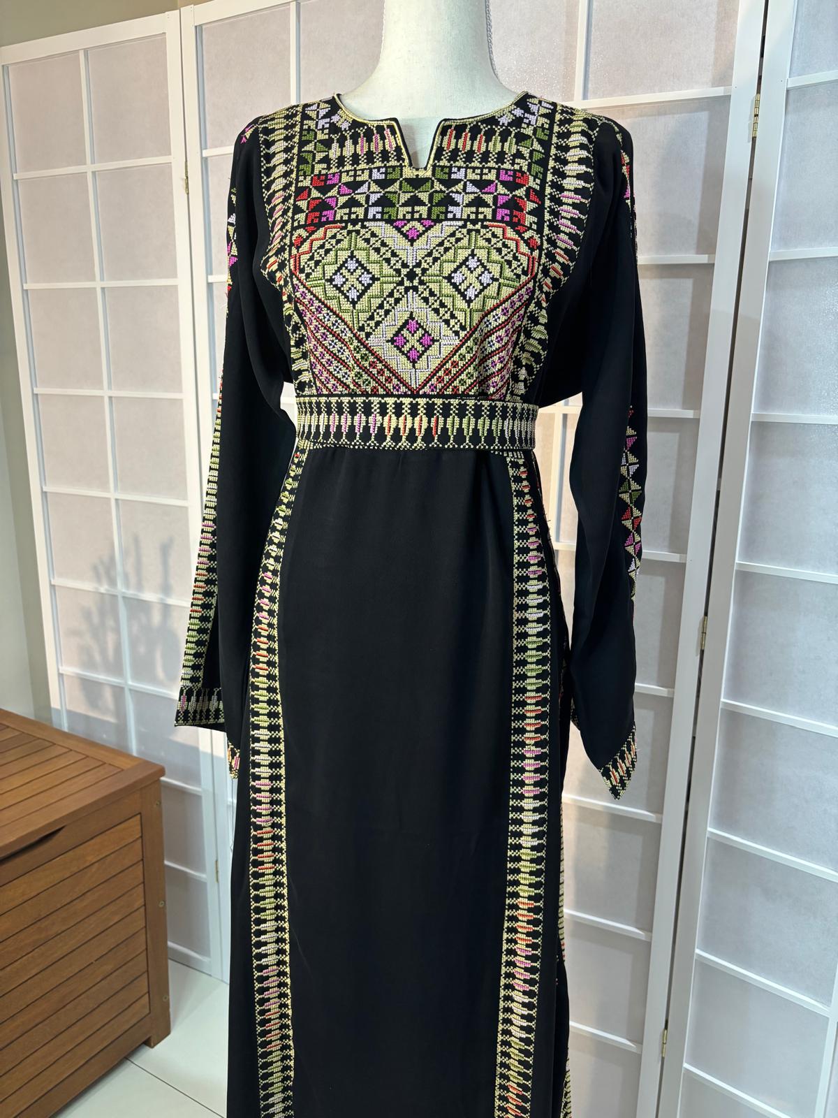 Al-Karama Thobe (Land of Dignity Thobe) Black