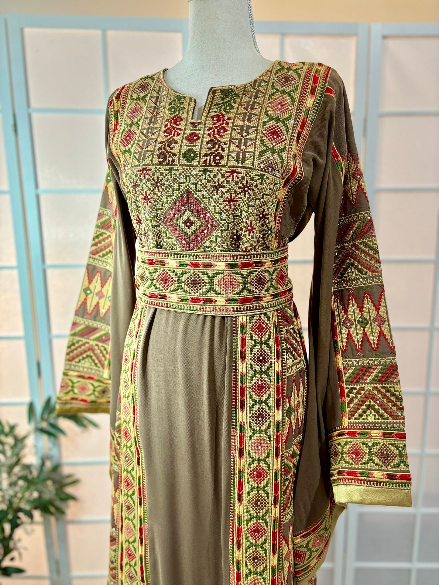 Canaan Sunrise Thobe