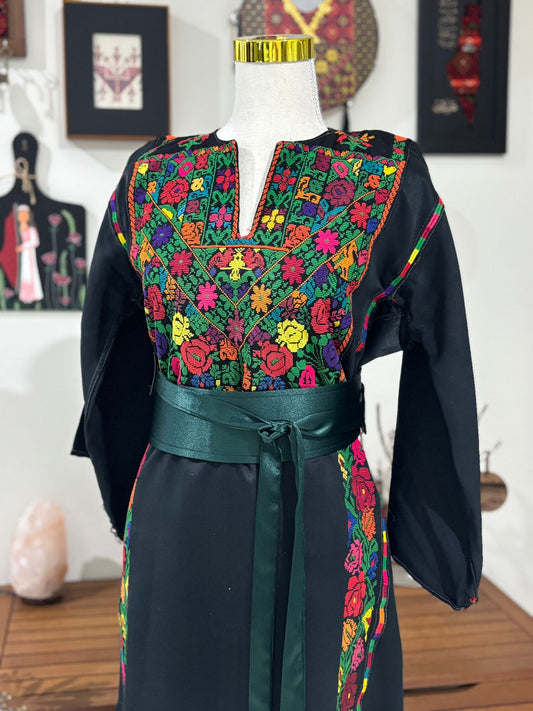Deerah Coolection:  Vintage Palestinian Thobe. (From Al-Khalil)