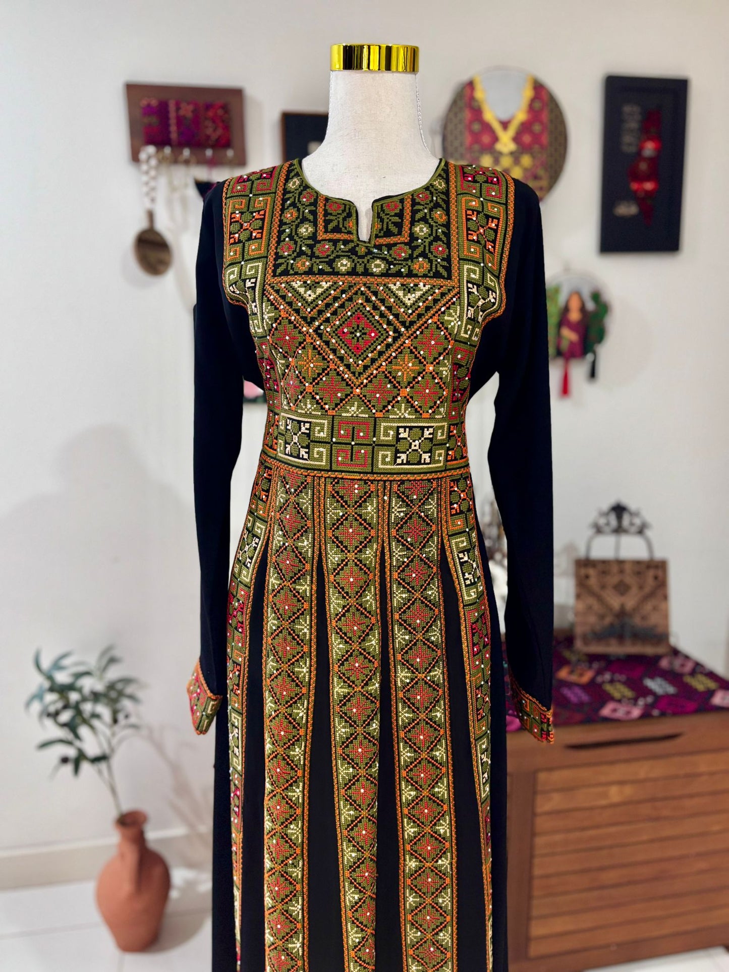 The Orouq Thobe (Green & Black)