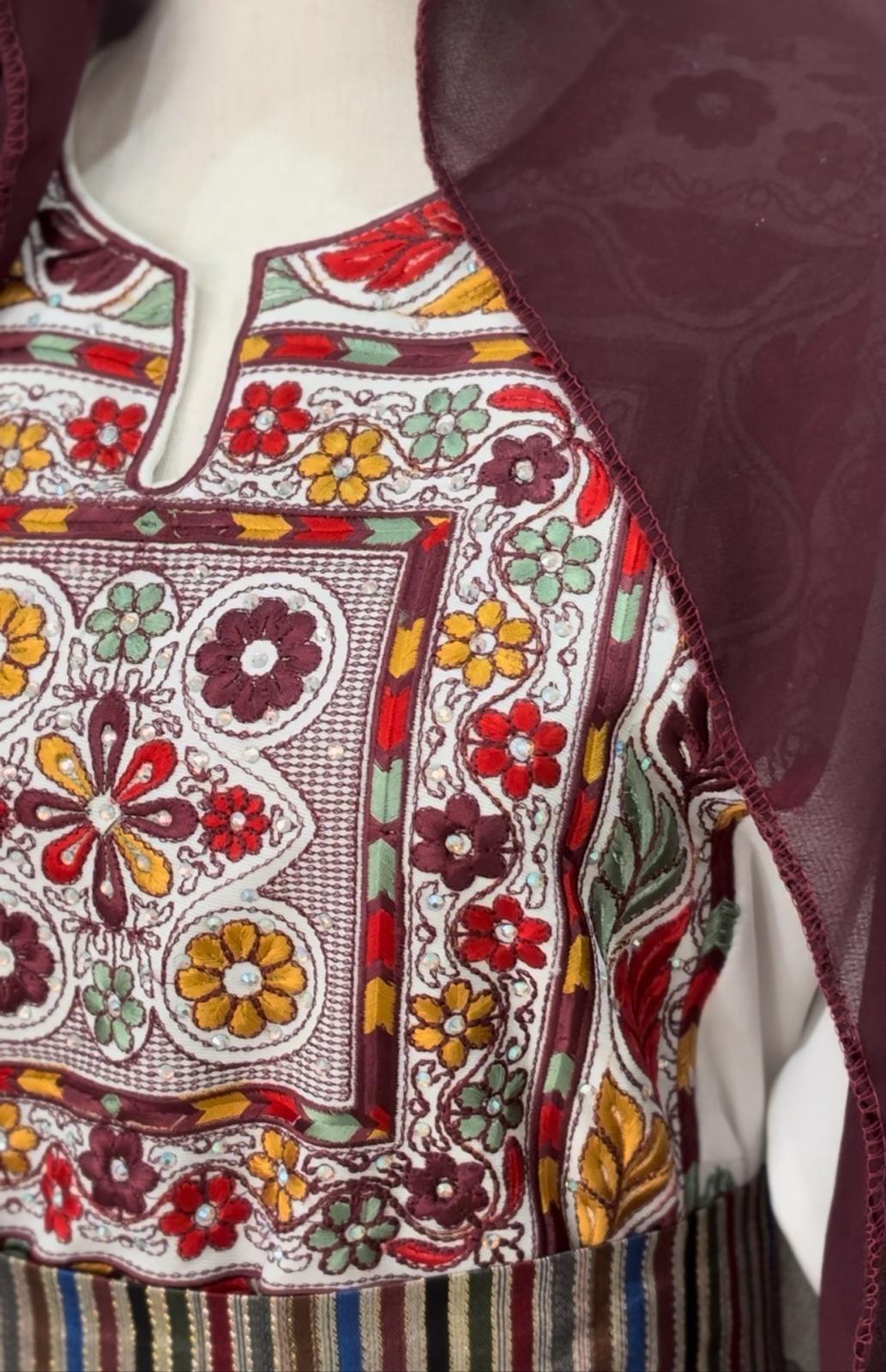 Malaka Thobe (White and Dark Red) The Queen