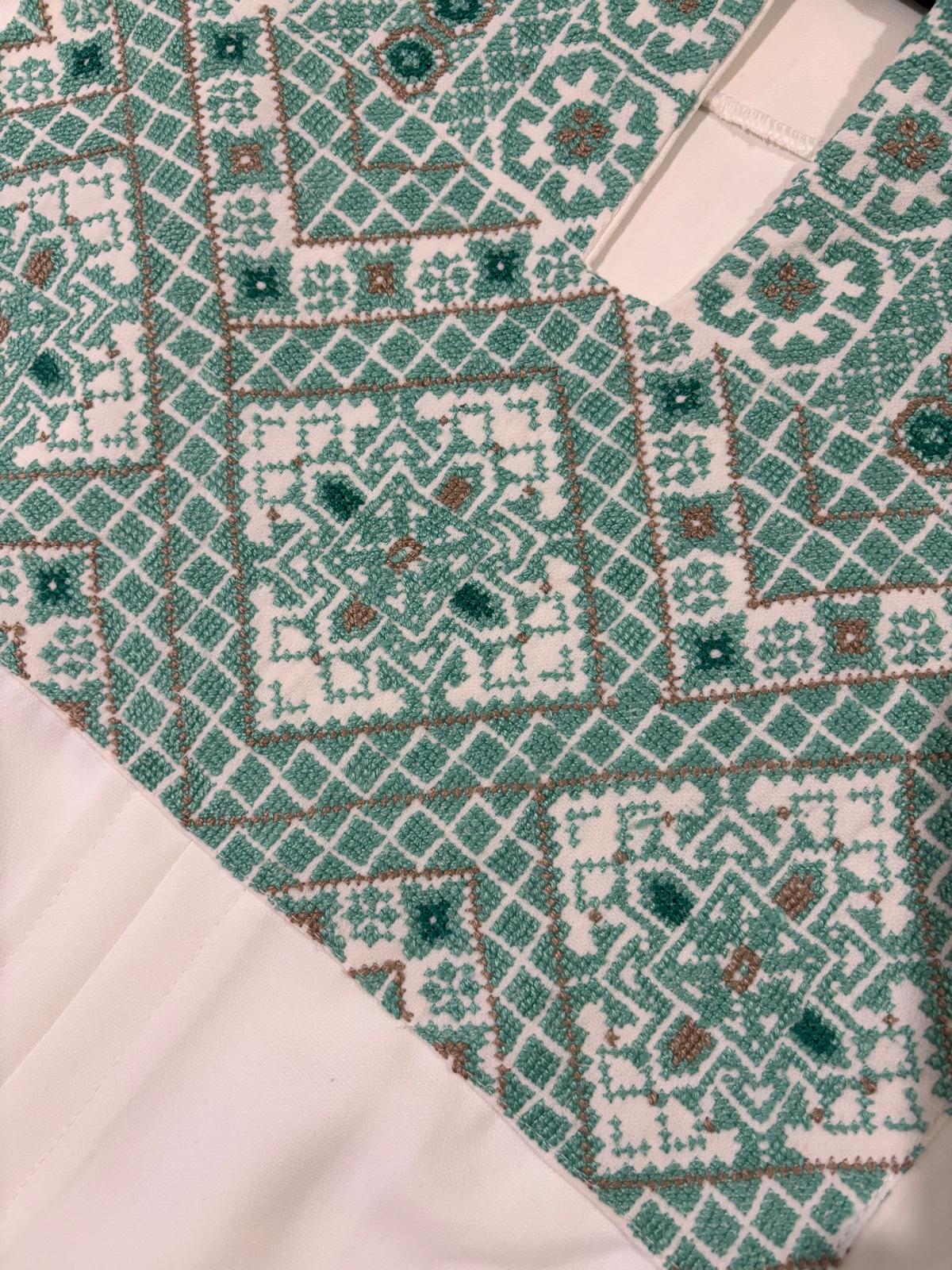 Palestinian Jellayeh (White and Light Green)