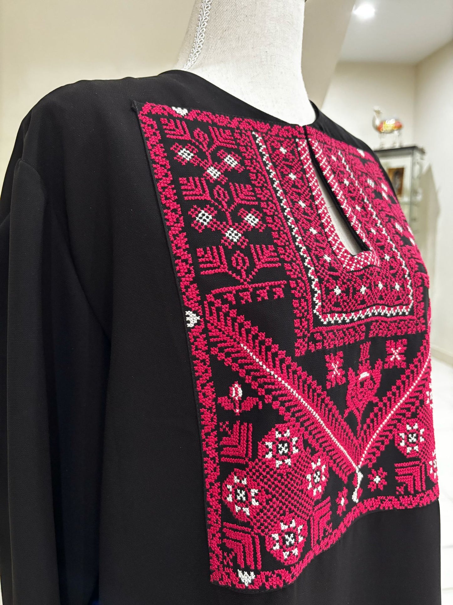 Tatreez top (Ramallah City Qabah) Black
