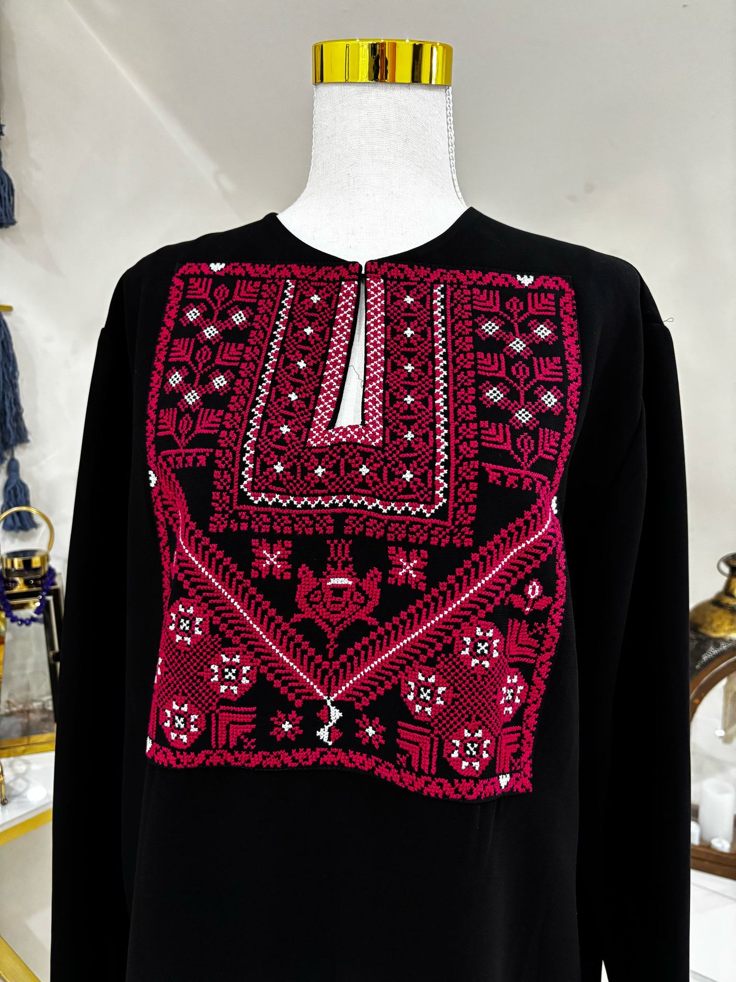 Tatreez top (Ramallah City Qabah) Black