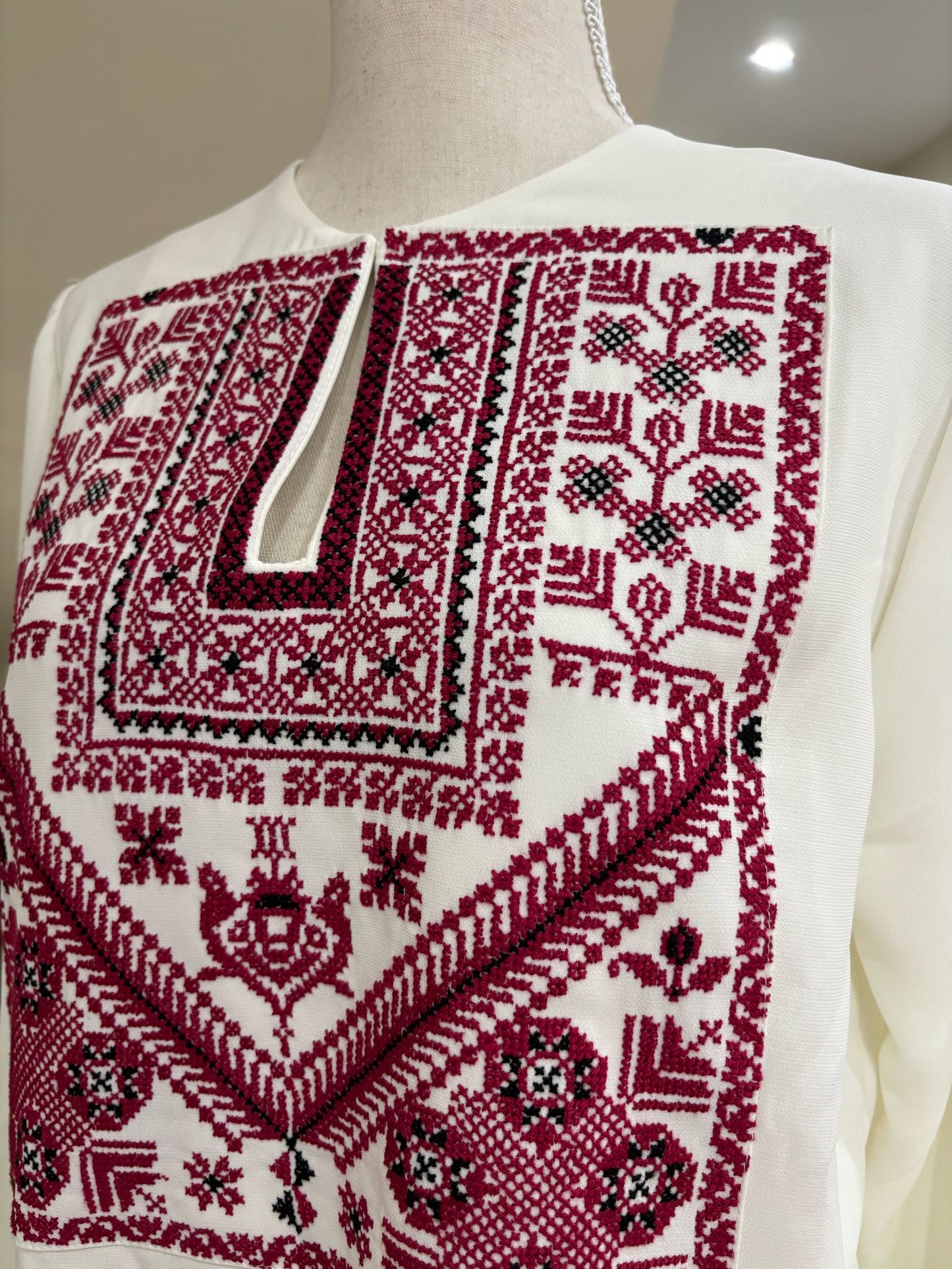 Tatreez top (Ramallah City Qabah) White