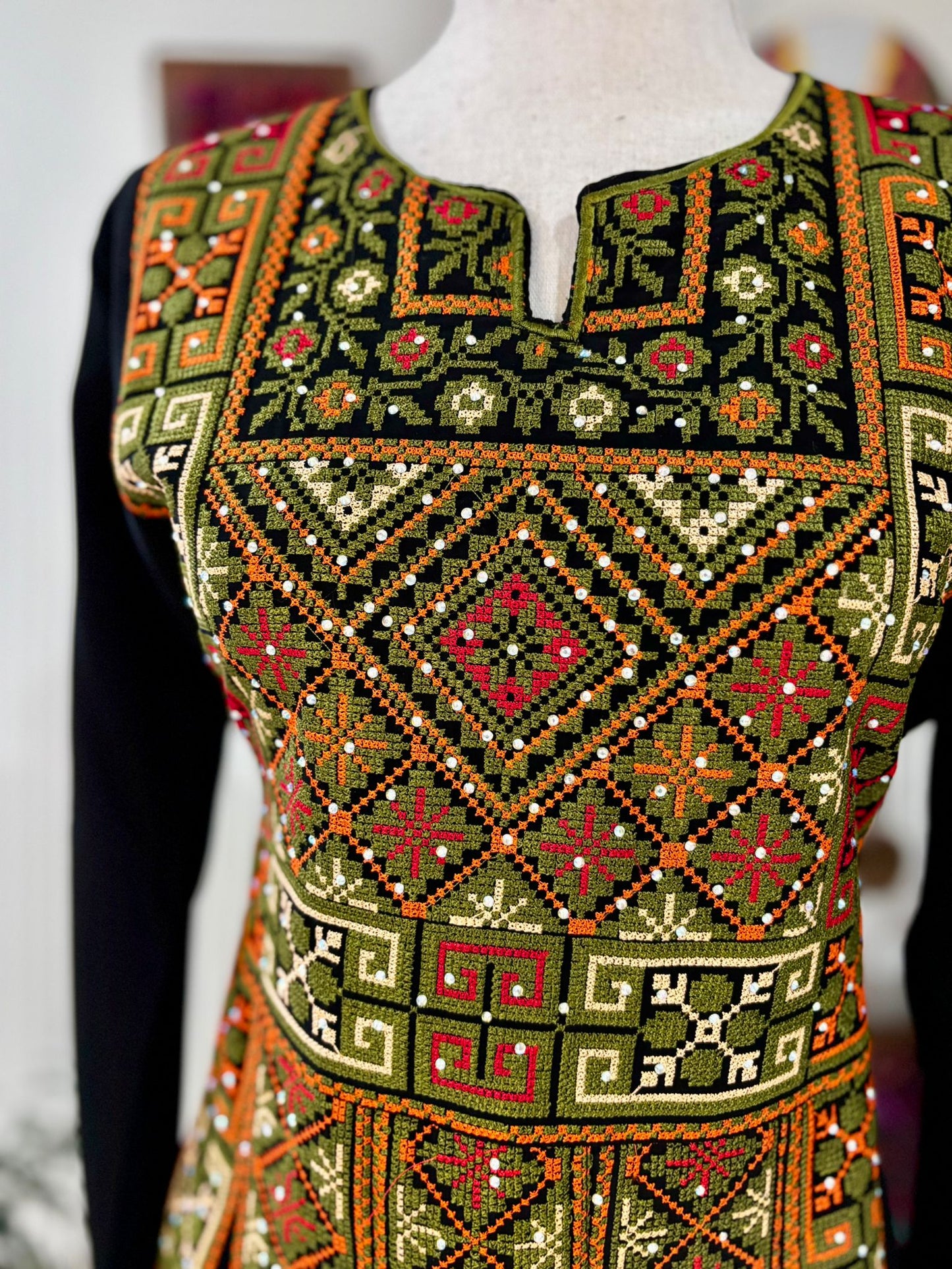 The Orouq Thobe (Green & Black)