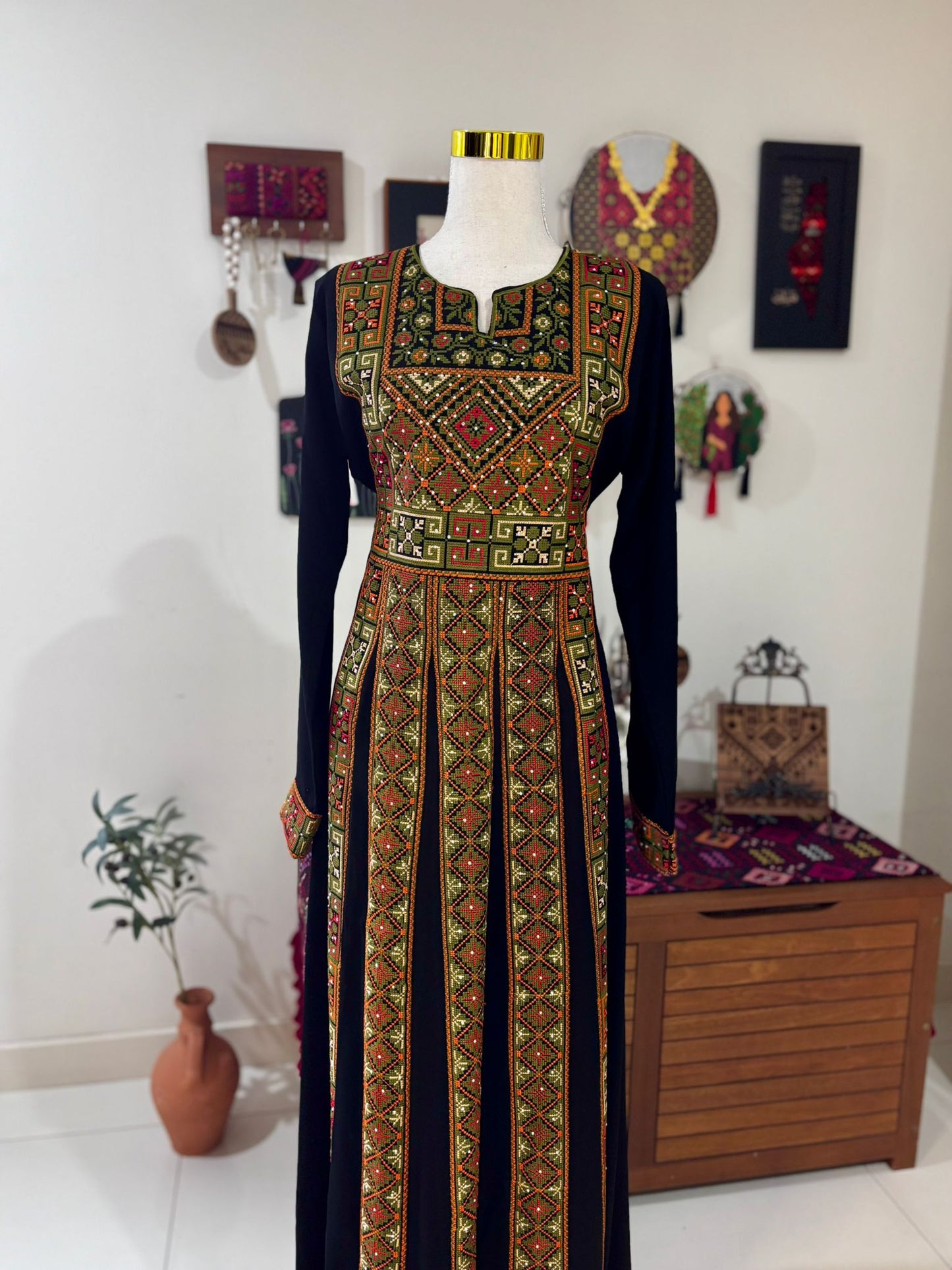 The Orouq Thobe (Green & Black)