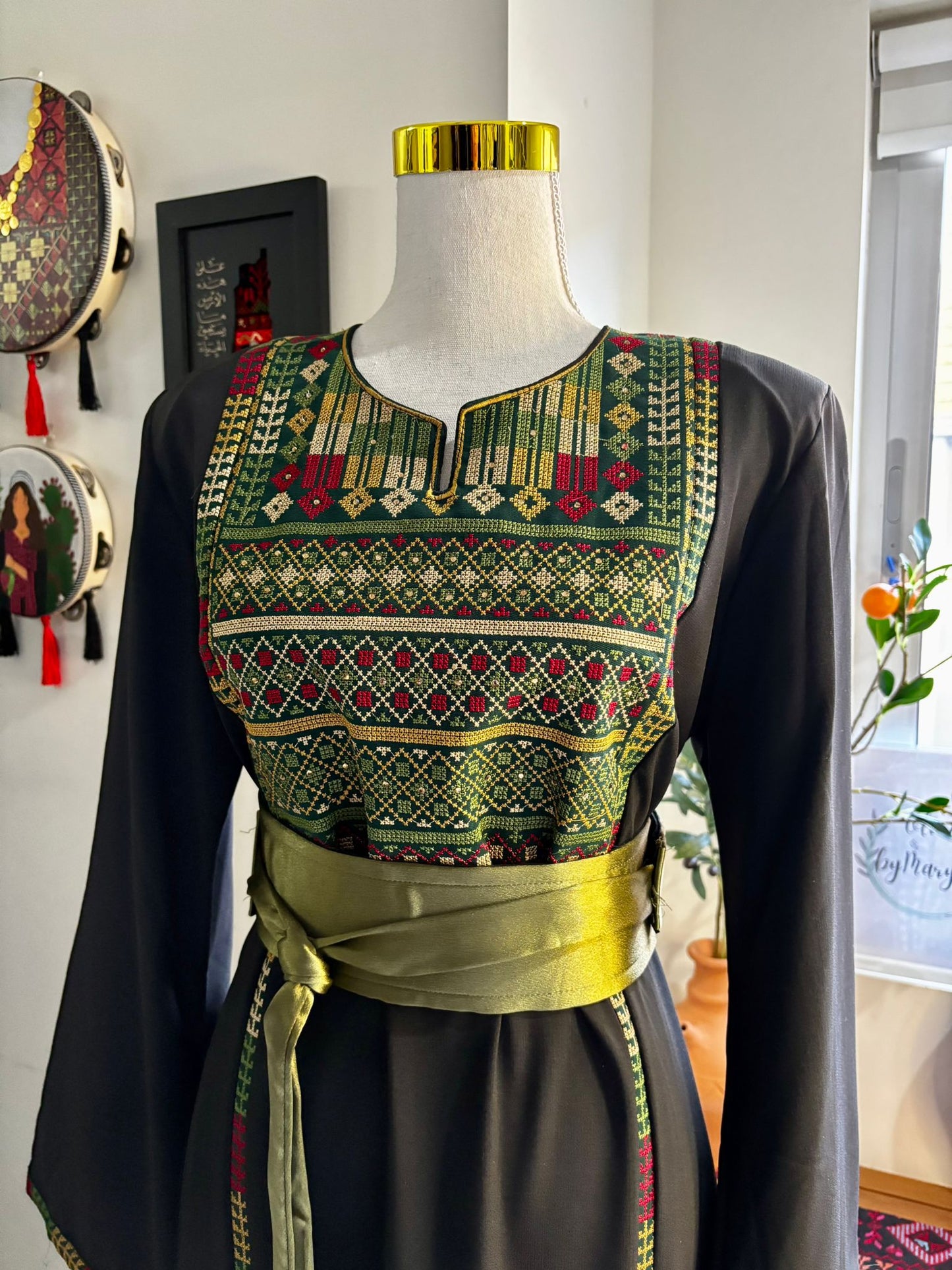Bissan Thobe (Black and Green)