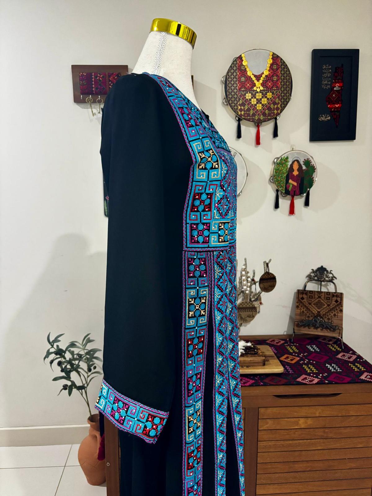 The Orouq Thobe (Blue)