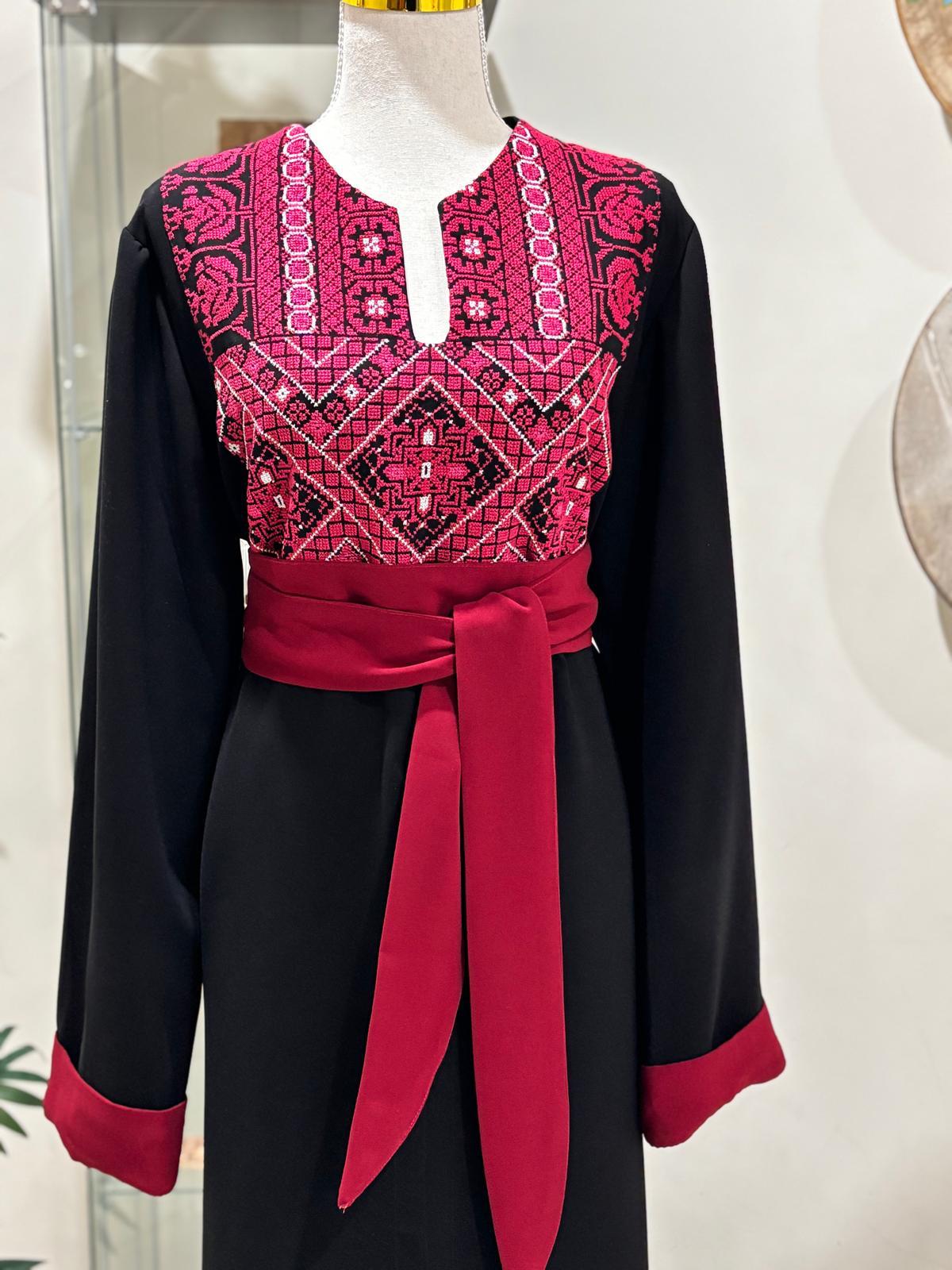 Palestinian Jellayeh (Black and Red)