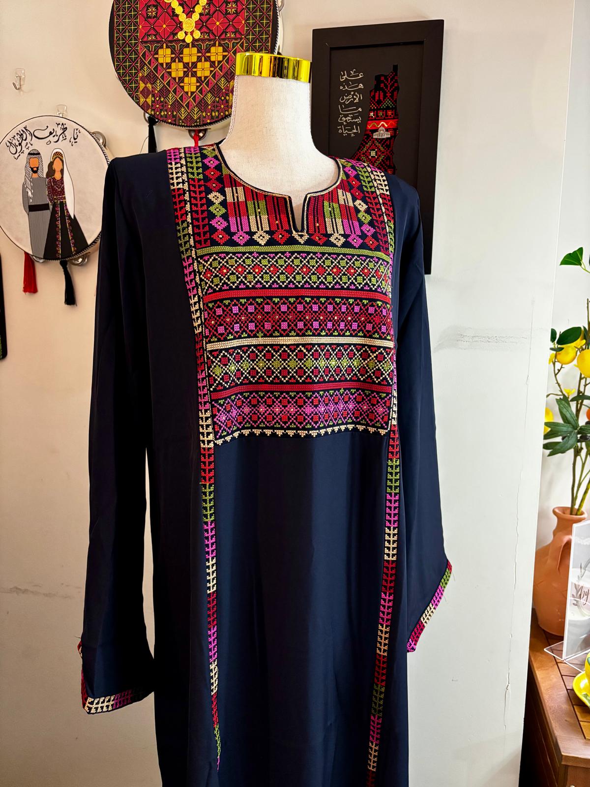 Bissan Thobe (Dark Navy and Red).