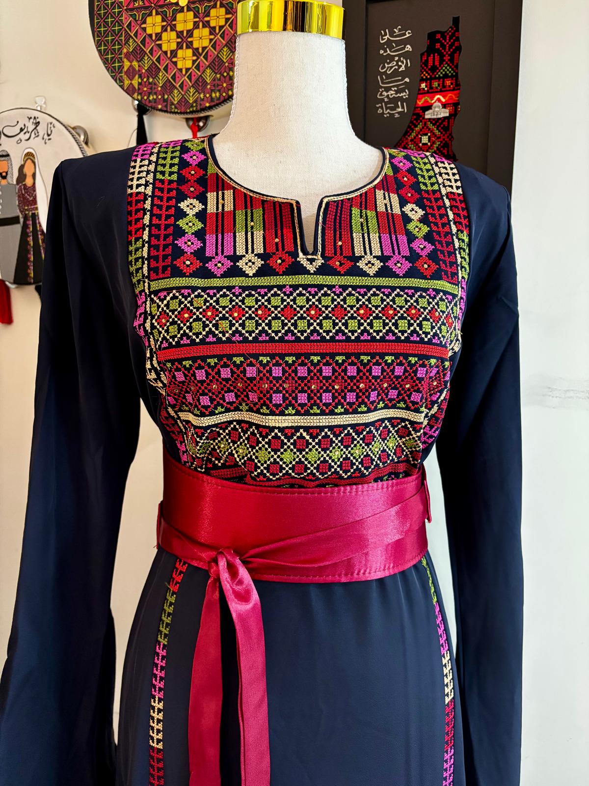 Bissan Thobe (Dark Navy and Red).