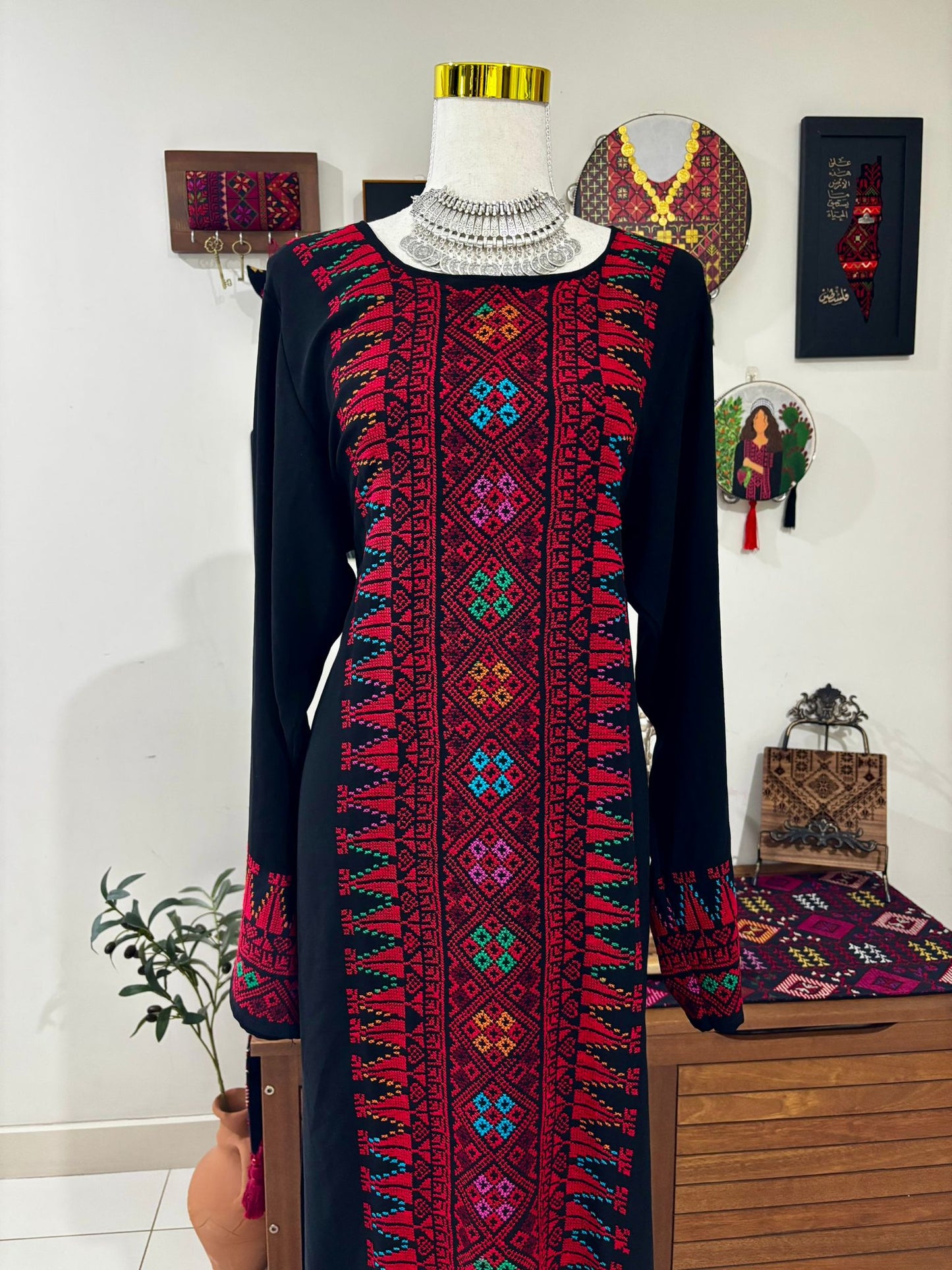 The Diamond Thobe (Ramallah Collection)