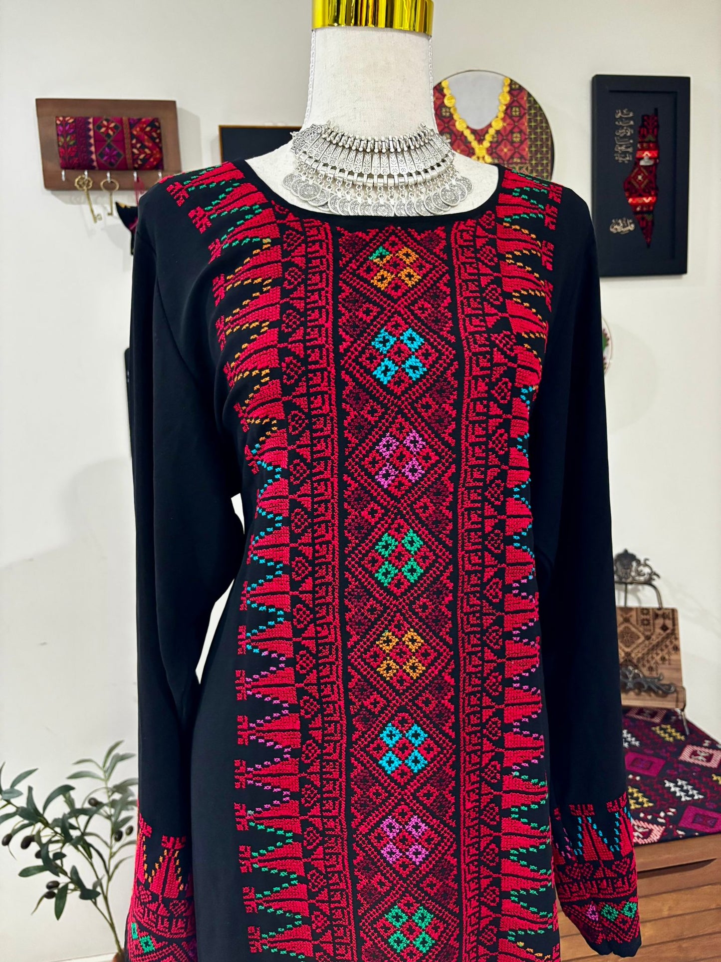 The Diamond Thobe (Ramallah Collection)